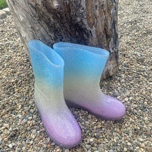 Glitter rain boots💦